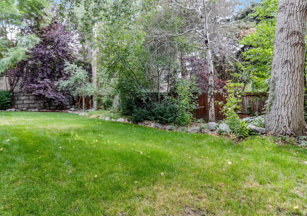 8744 S DANISH E RD photo 3