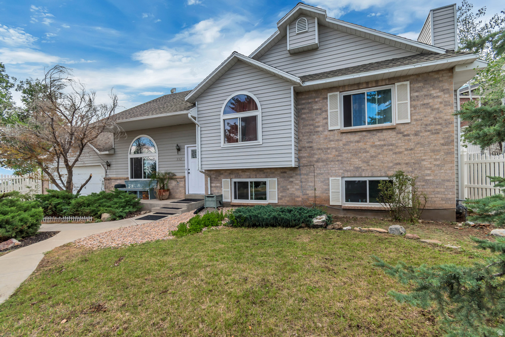 332 E MAGELLAN LN photo 3