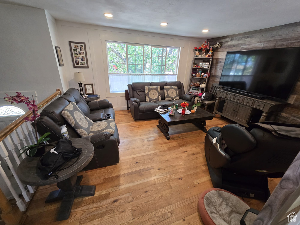 4432 S WOODGROVE DR photo 2