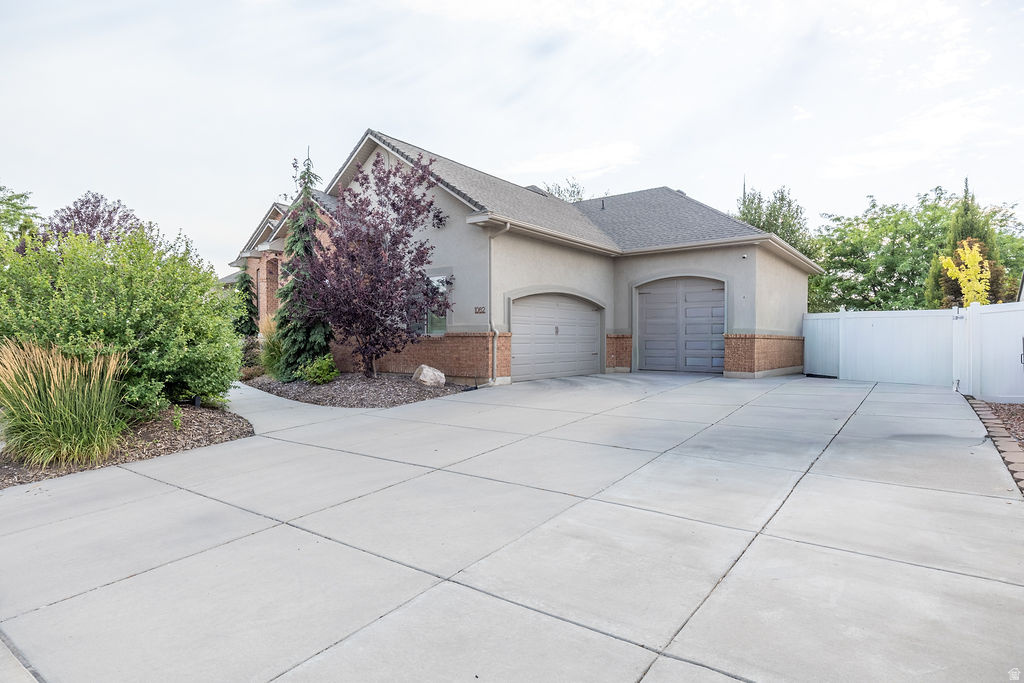 1062 S 2450 W photo 5