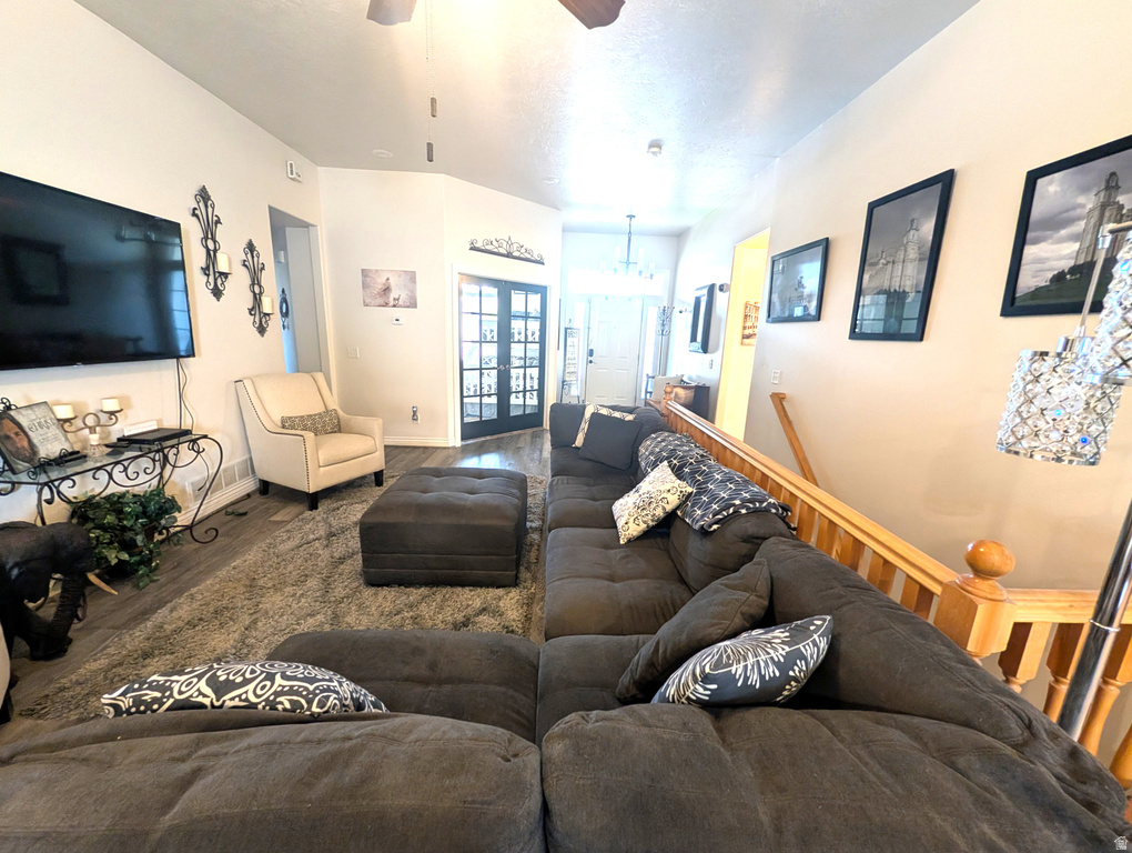 654 E 70 S photo 2