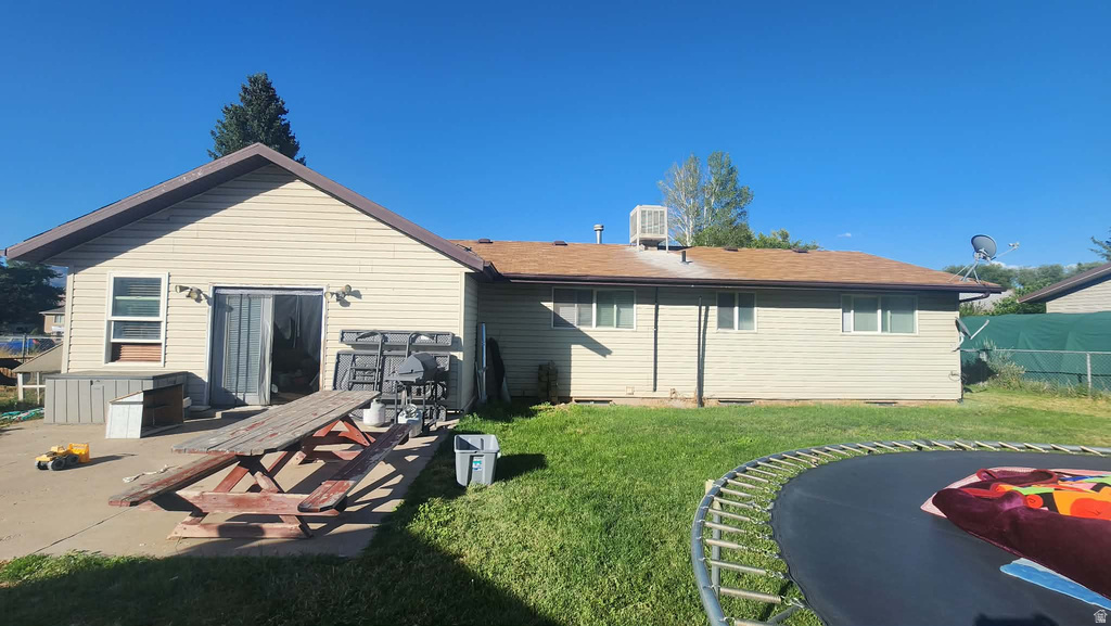 185 N MORGAN VALLEY DR photo 2