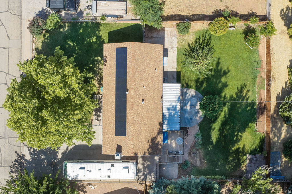 427 HUNTRIDGE DR photo 3