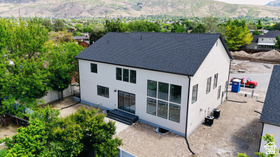 1566 N 275 W photo 2