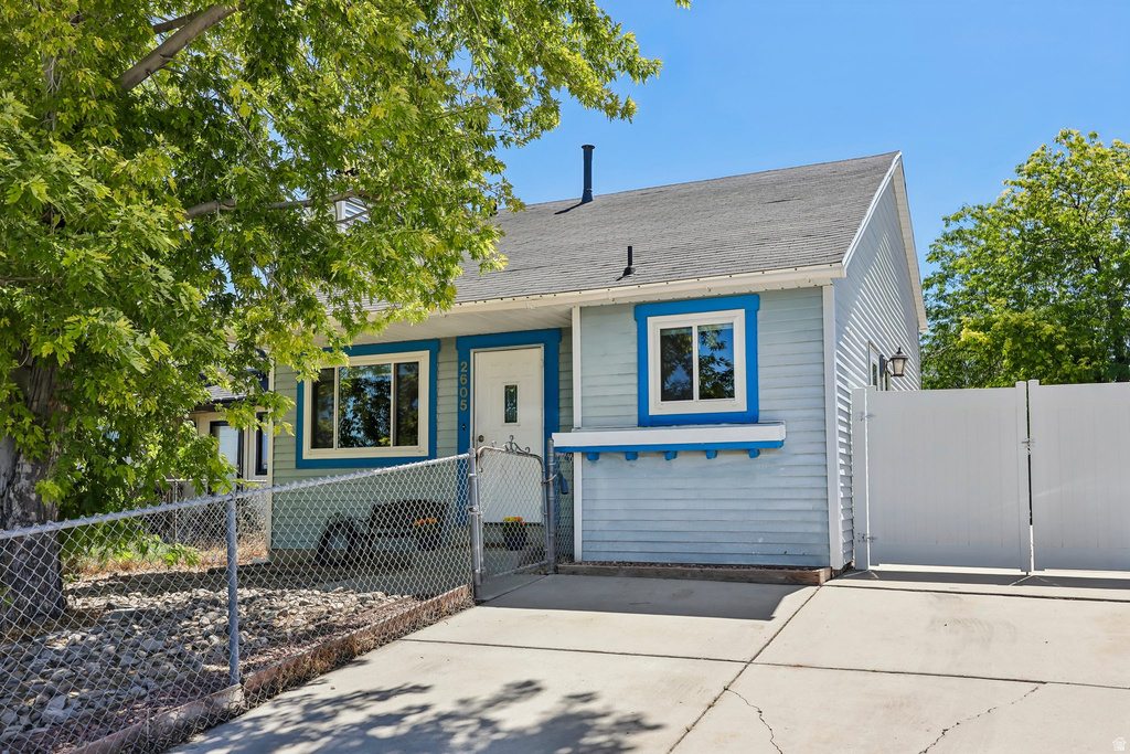 2605 S BRYANT DR photo 2