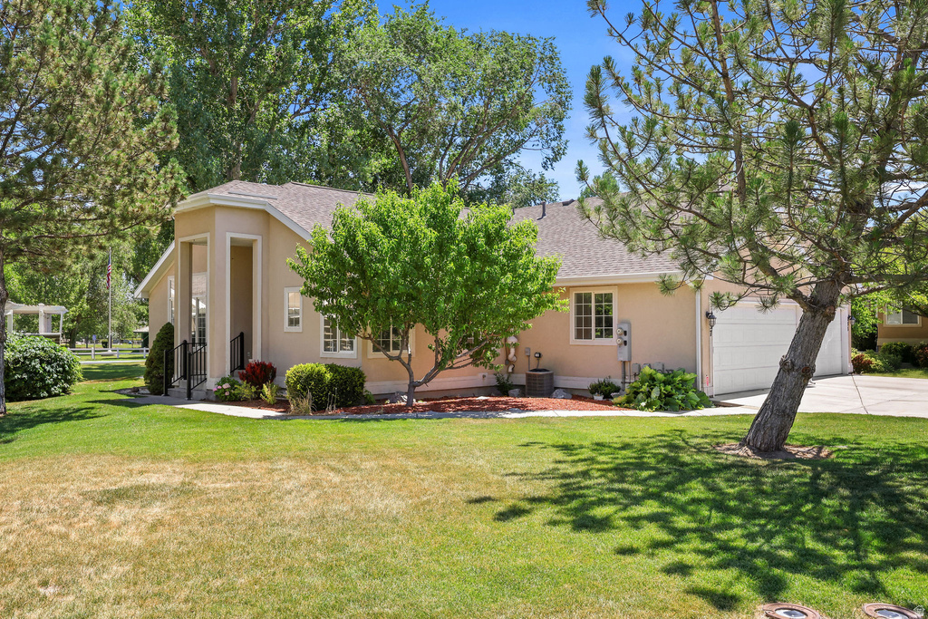 337 E PAVILION CIR photo 3