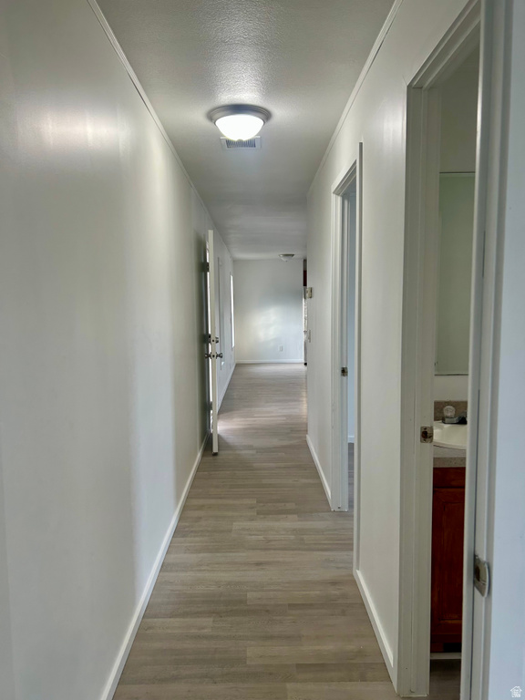 1216 W CJ S WAY photo 3
