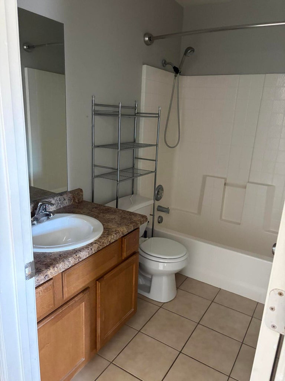 3155 S HIDDEN VALLEY DR photo 4