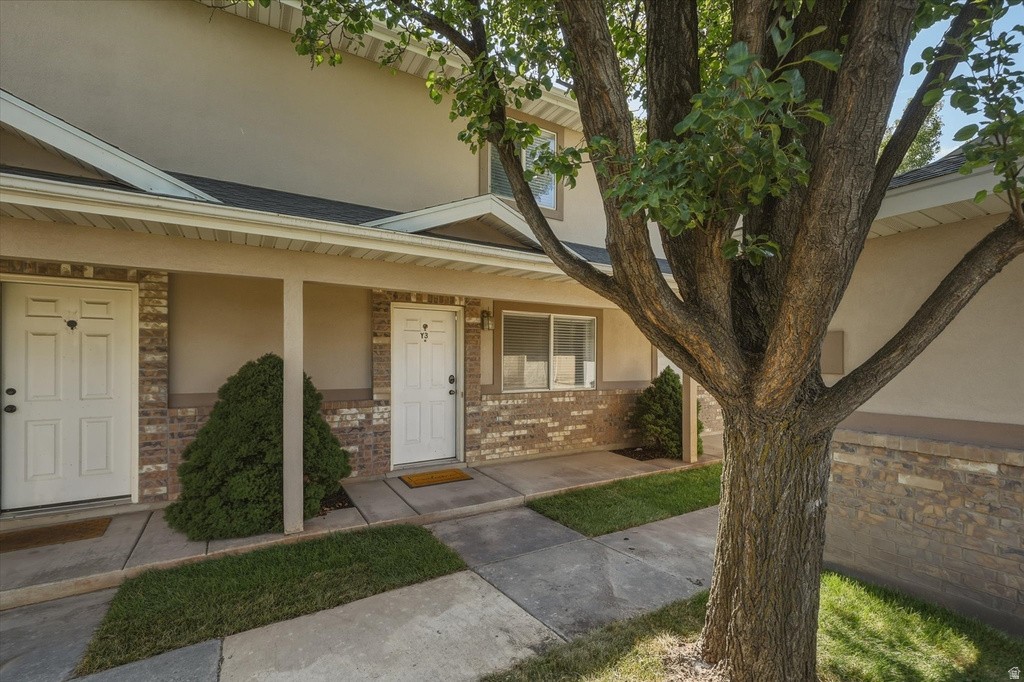 2421 N 400 E photo 2