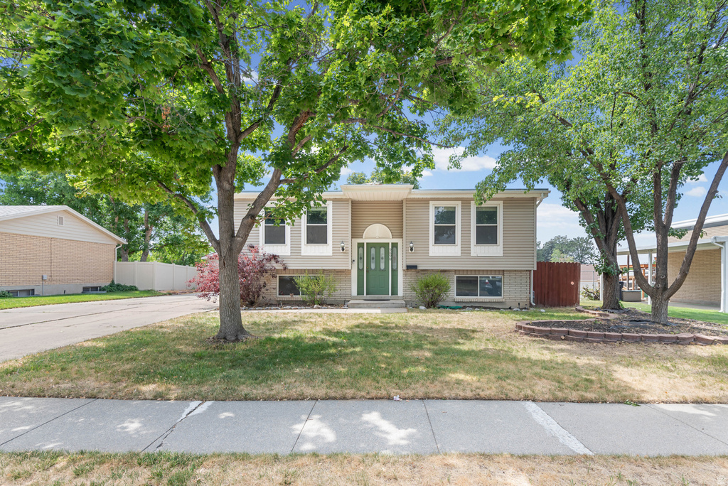 9890 S TONYA DR photo 3