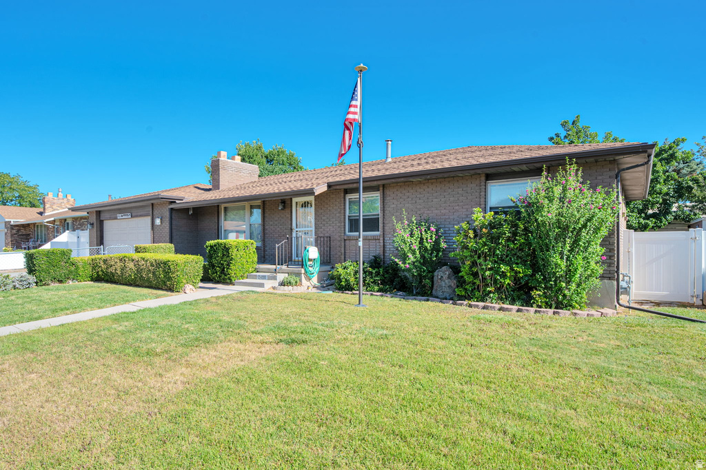 2498 W SWASEY DR photo 2