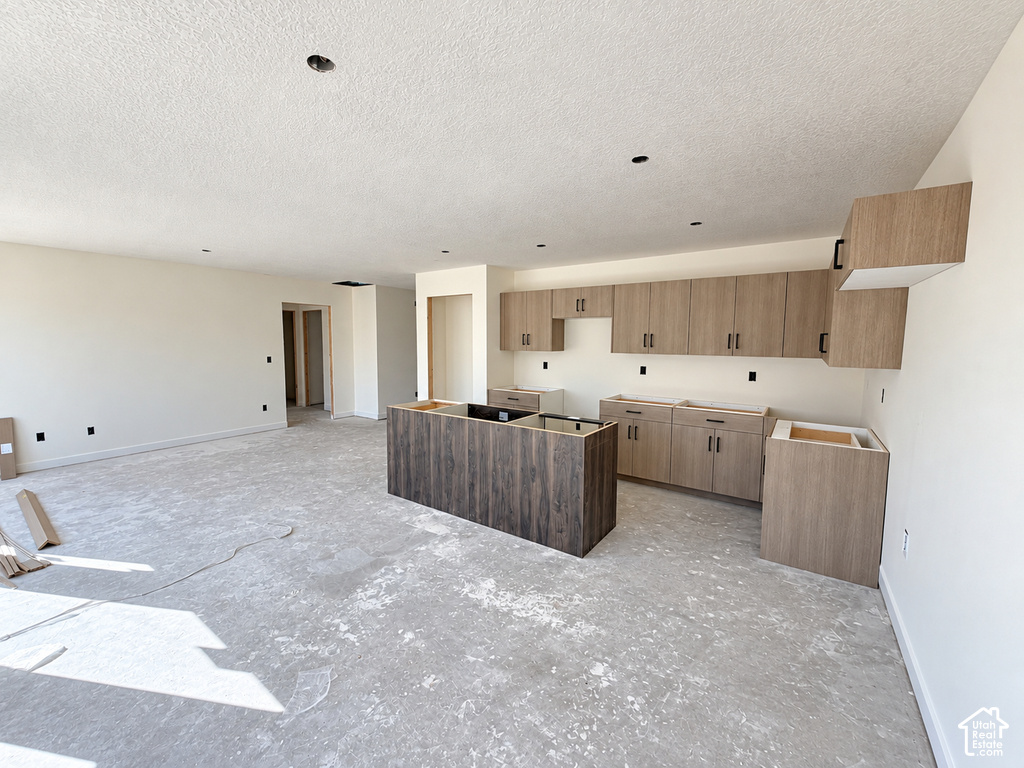 1068 N SUMMIT VIEW W DR photo 4