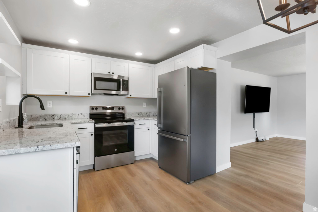 213 KING ST photo 4