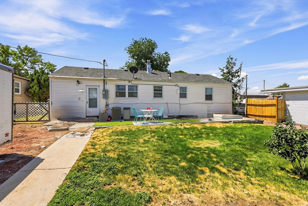 361 E UTAH AVE photo 5