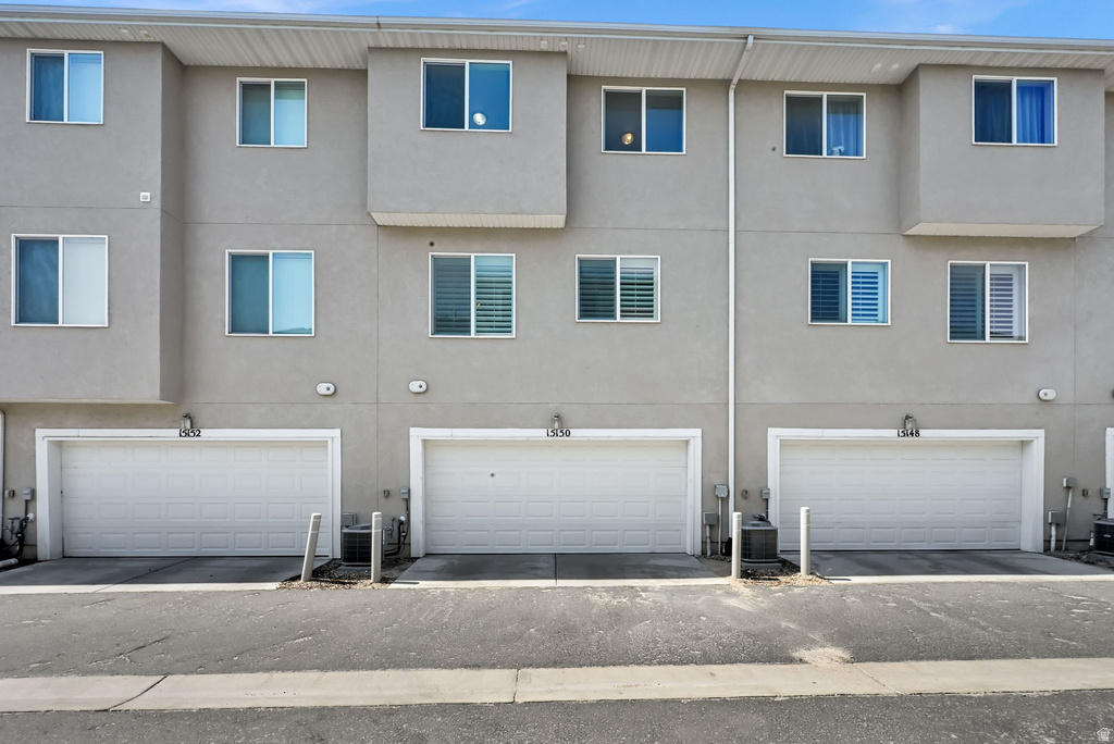 15150 S WILD HORSE WAY photo 4
