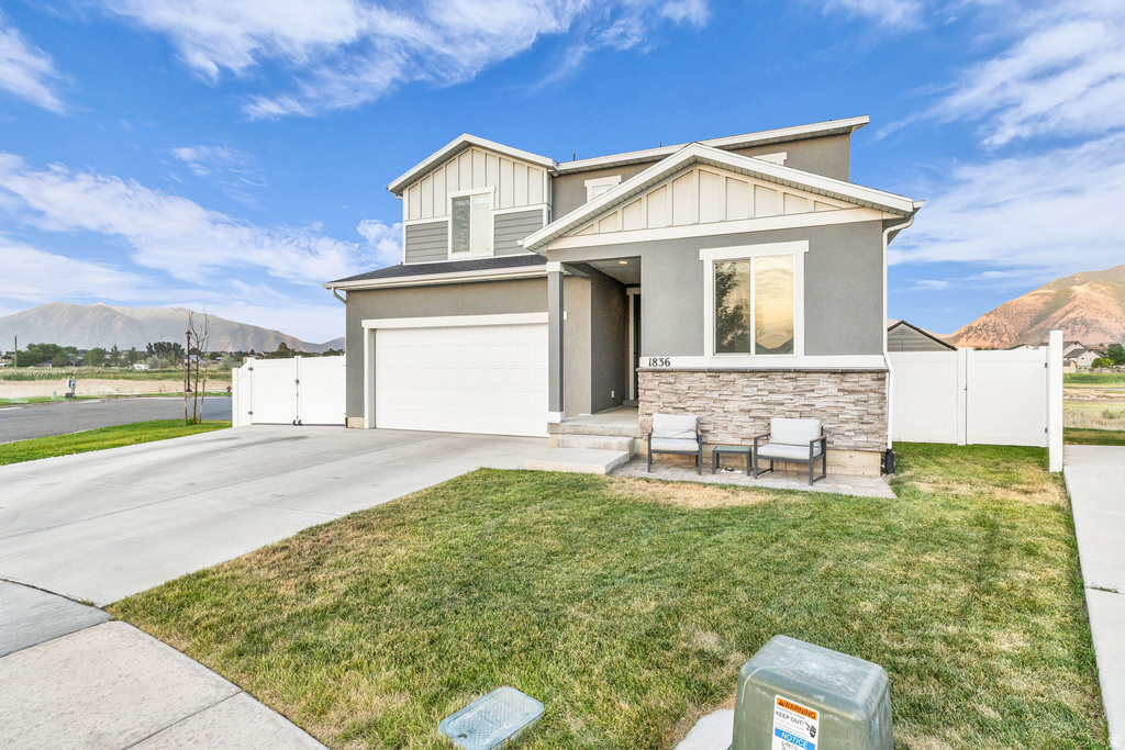1836 N WILLET DR photo 3