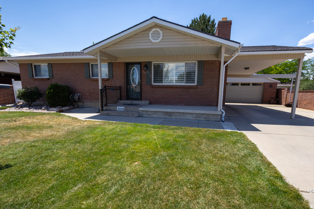 2079 W ARTHUR S DR photo 3