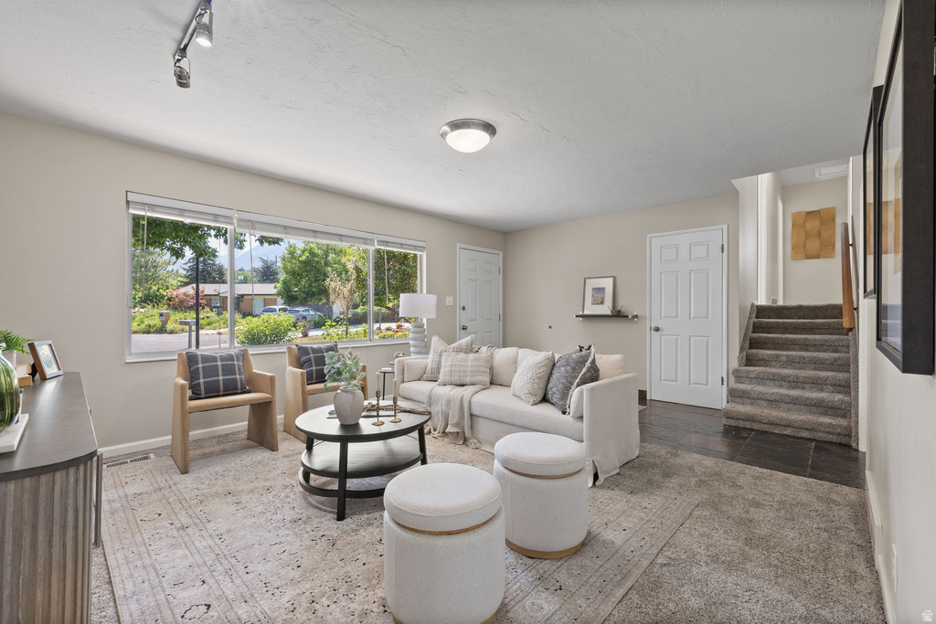 2370 E QUAIL RUN CIR photo 5