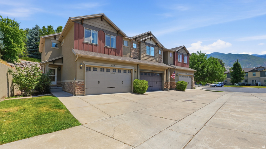 1649 N HOLLYHOCK W CIR photo 2