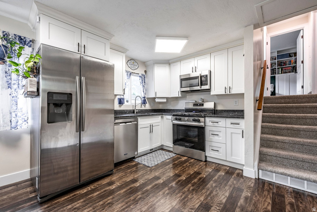 1190 N QUINCY AVE photo 4