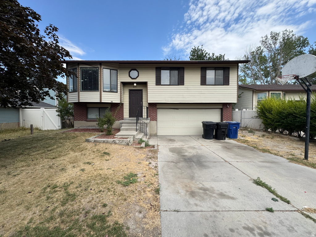 6119 PARK WOOD DR photo 2