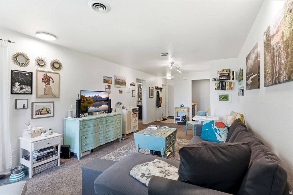 424 N CENTER ST photo 3