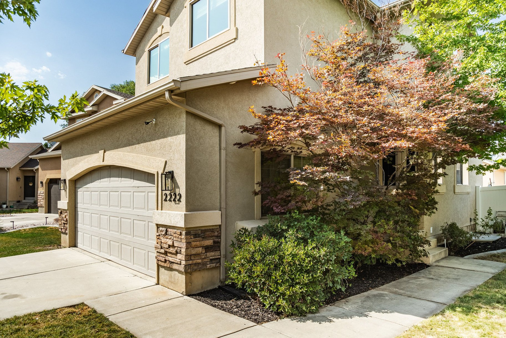 2222 N 1960 W photo 3