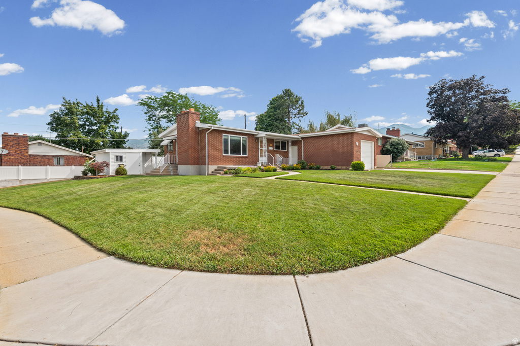 81 E 1700 S photo 3