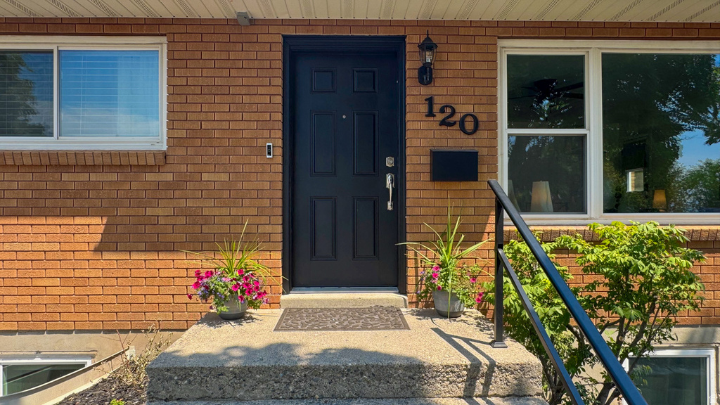 120 N 1300 E photo 3