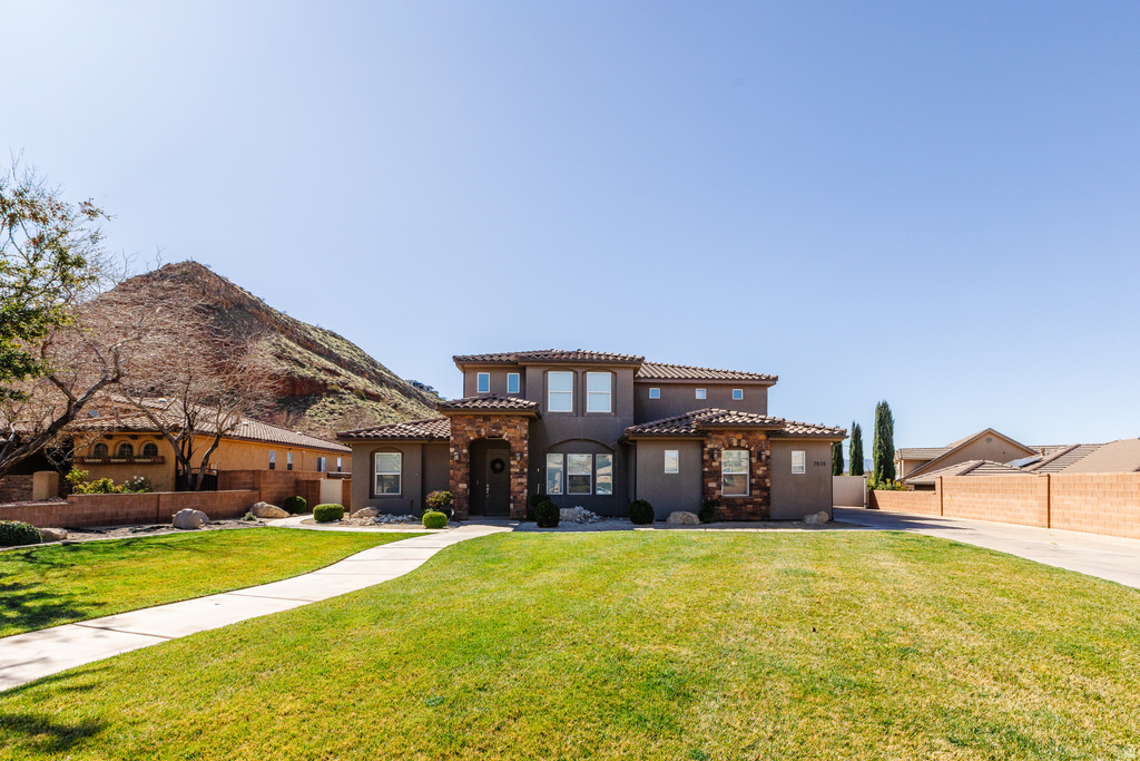 2038 S GREAT BASIN DR photo 4