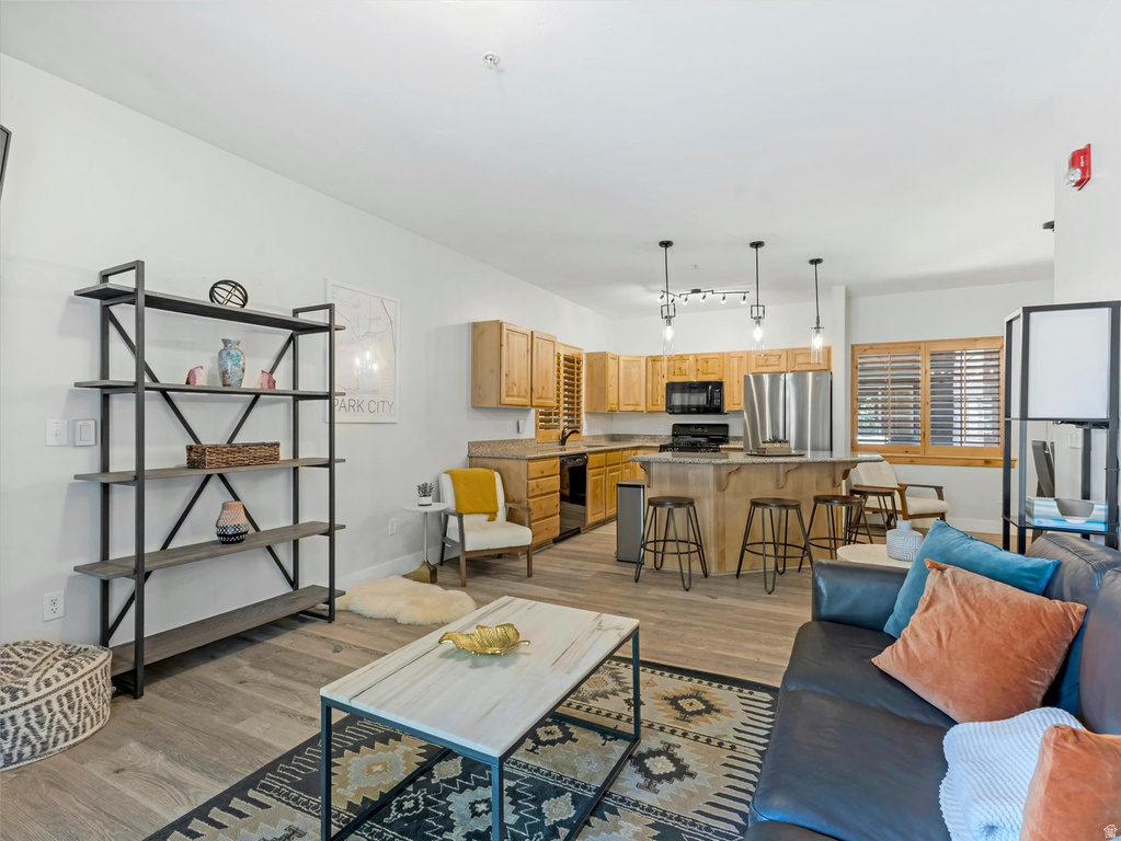 5569 OSLO LN photo 5