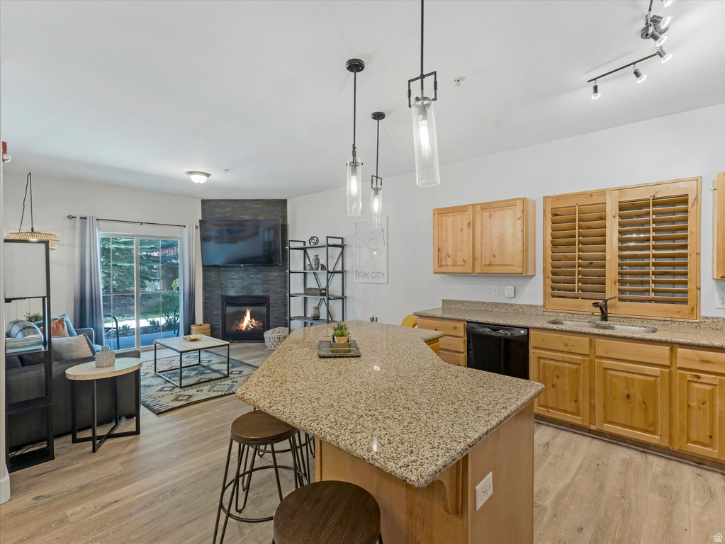 5569 OSLO LN photo 3