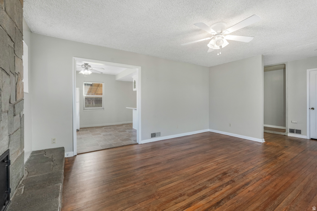 4024 LIBERTY AVE photo 5