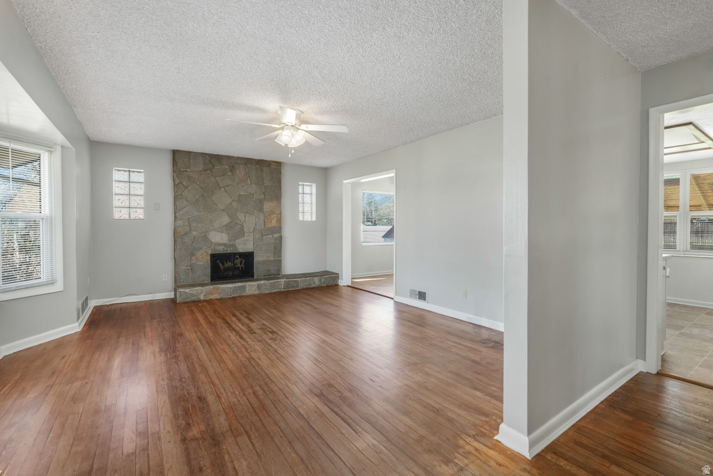 4024 LIBERTY AVE photo 3