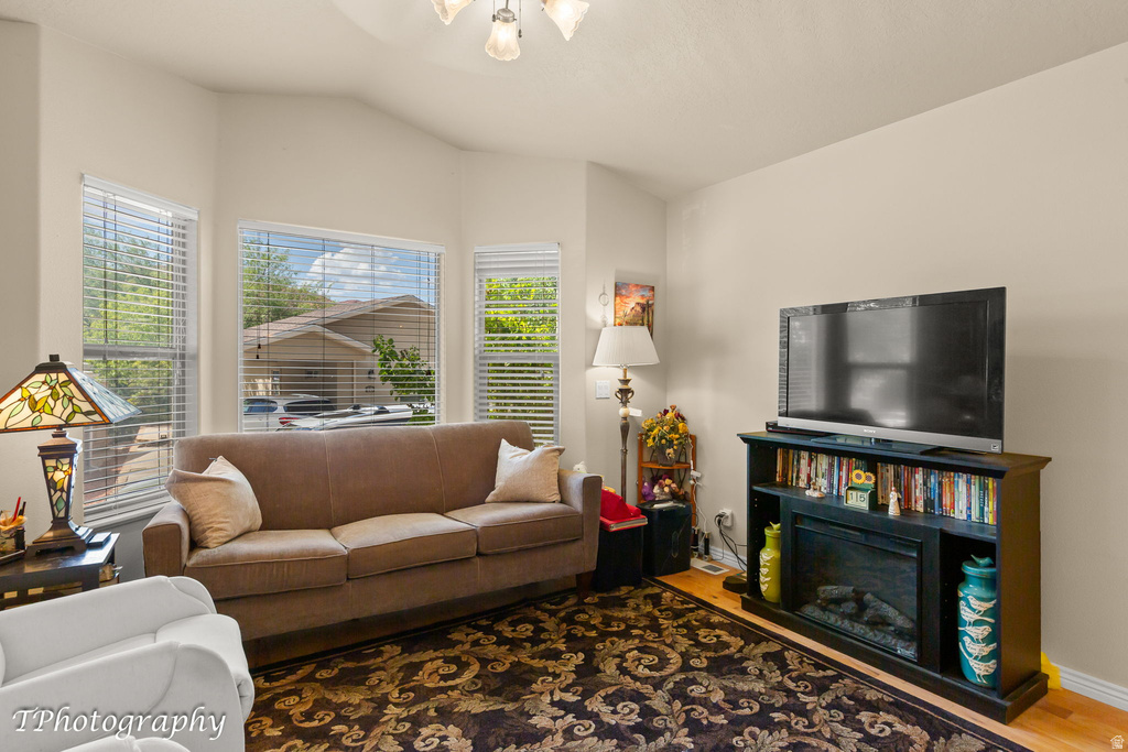 107 OVERLOOK LN photo 4