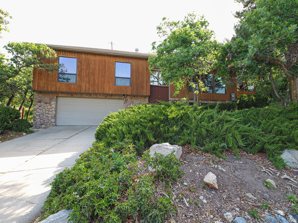 8705 S KINGS HILL DRIVE E DR photo 3