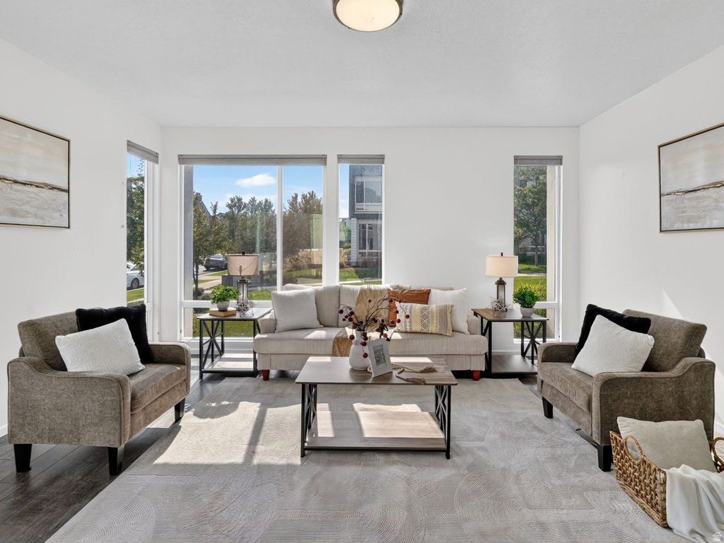 4732 W NOYO LN photo 4