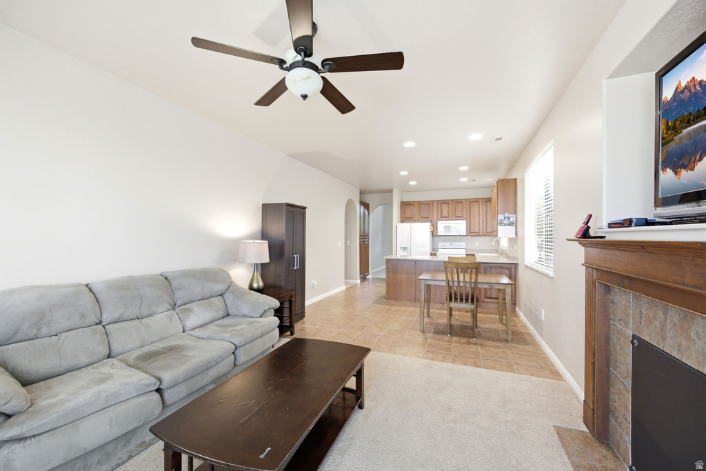 745 N SKIPTON DR photo 4