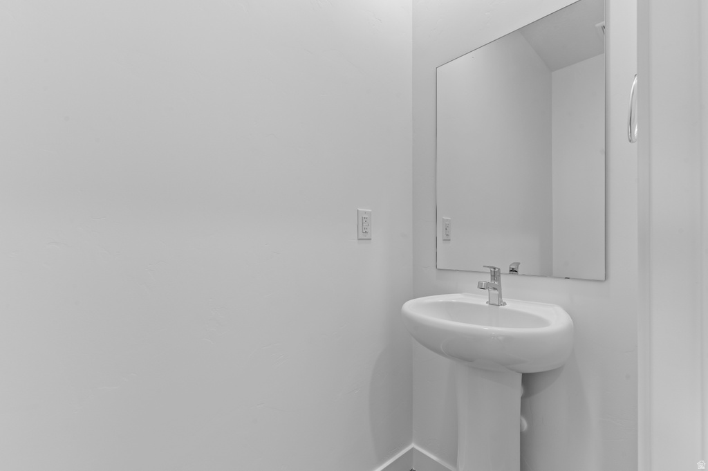 1516 S 4125 W photo 4