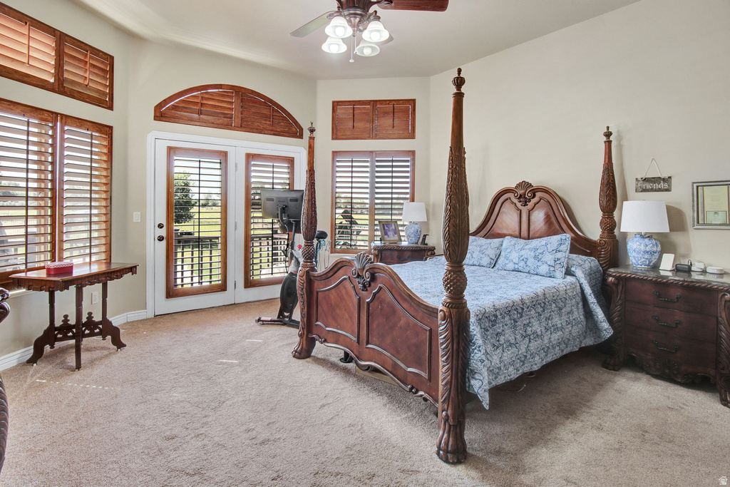 Spacious room with carpeted flooring and light-toned wall paint
