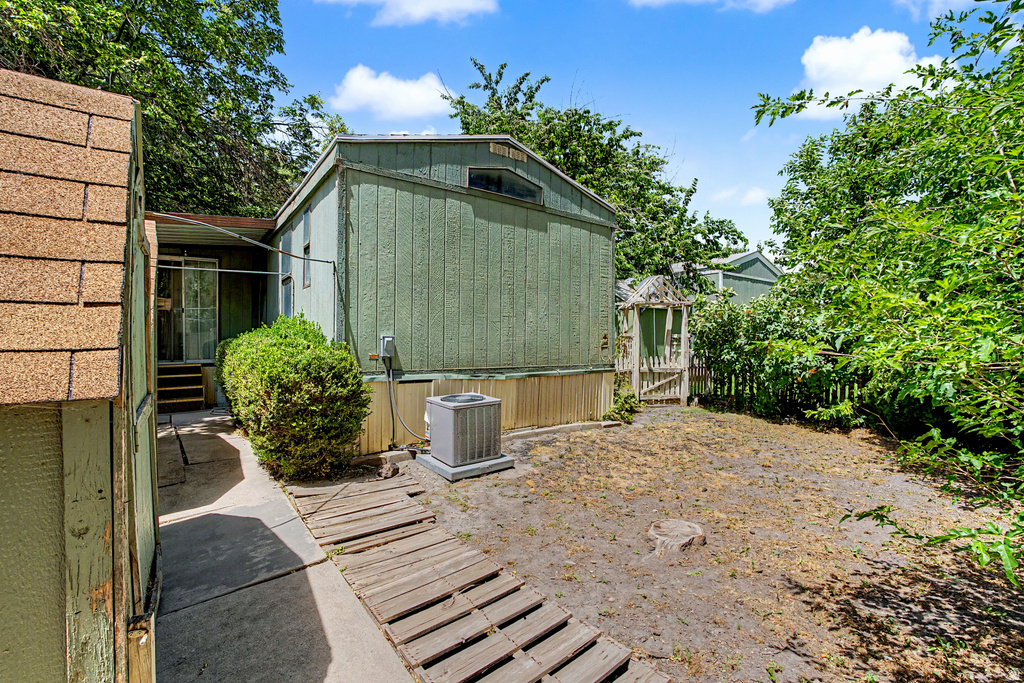 256 N FALL ST photo 3