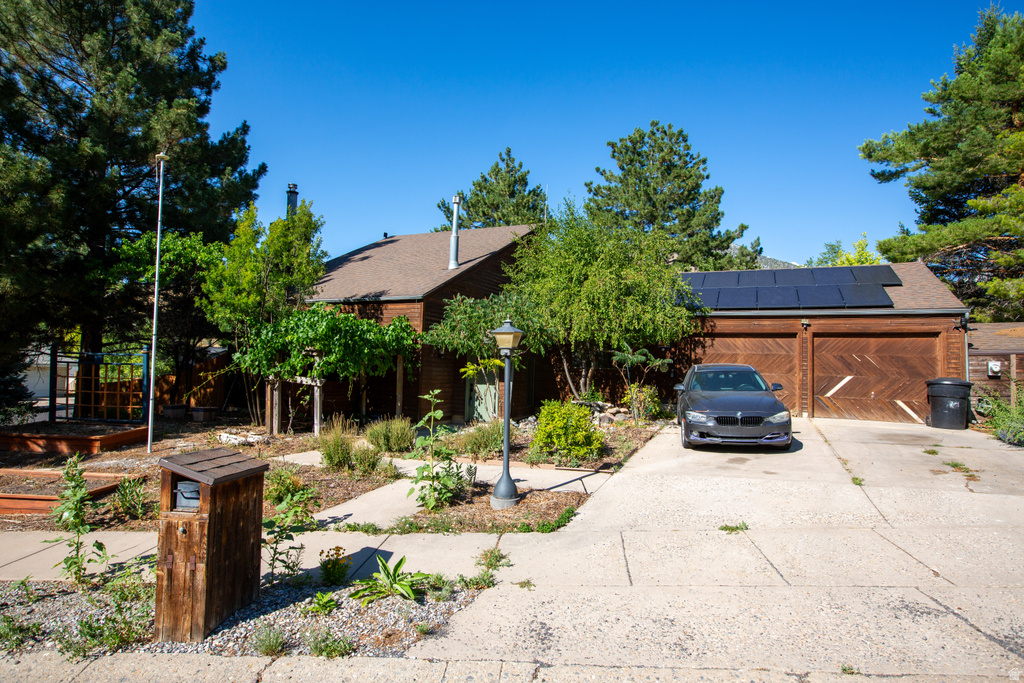 1500 SUMAC DR photo 4