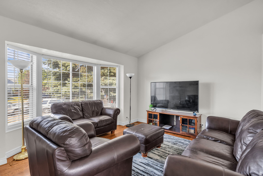 5635 W WALNUT CIR photo 4