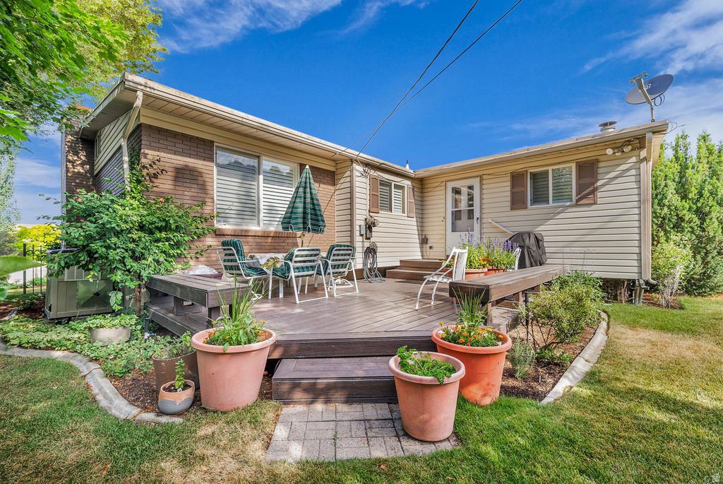 6653 S GUNTHERWOODS LN photo 2