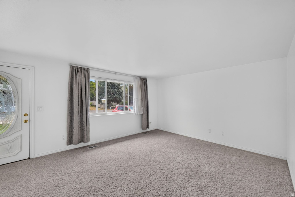 505 COLONIAL AVE photo 5