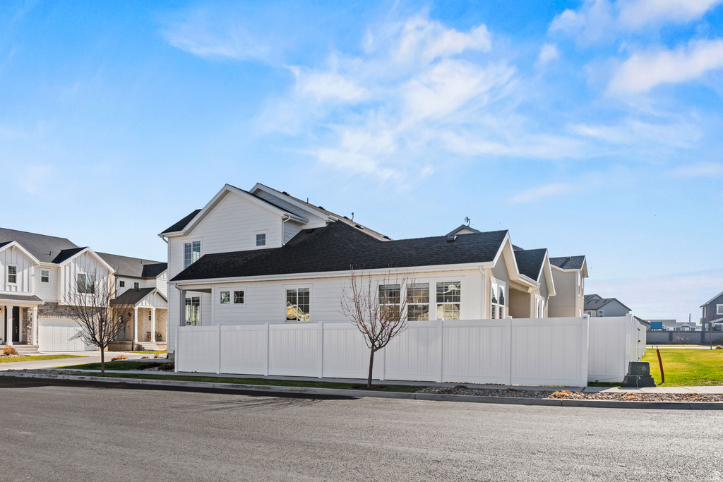 2737 N 3760 W photo 3