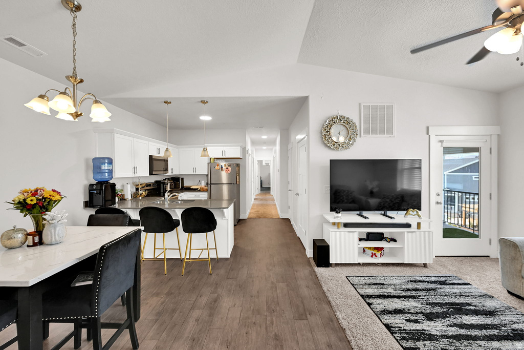 947 W CORAL CHARM WAY photo 4