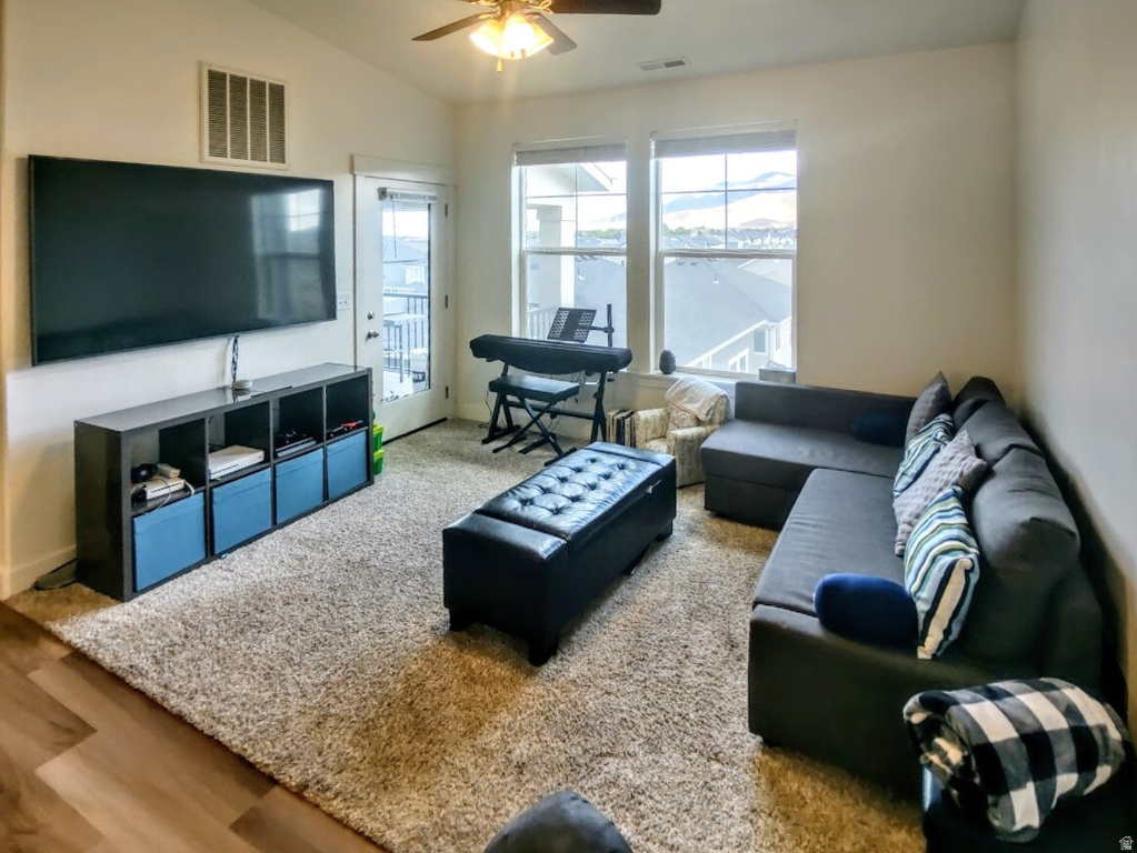 1813 W NEWCASTLE LN photo 2