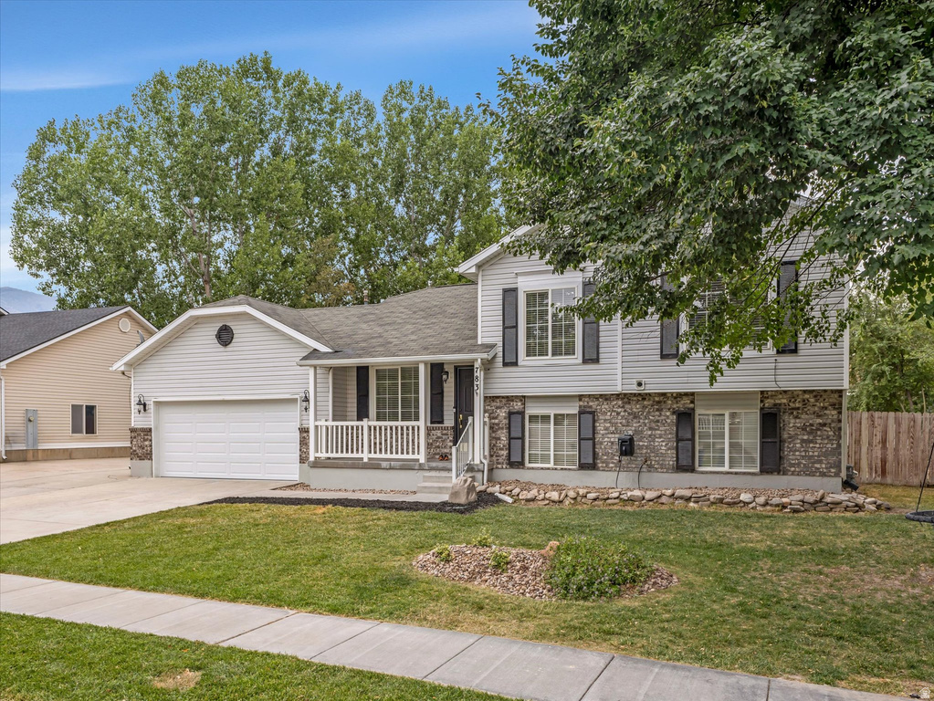 783 COUNTRY CLUB DR photo 2