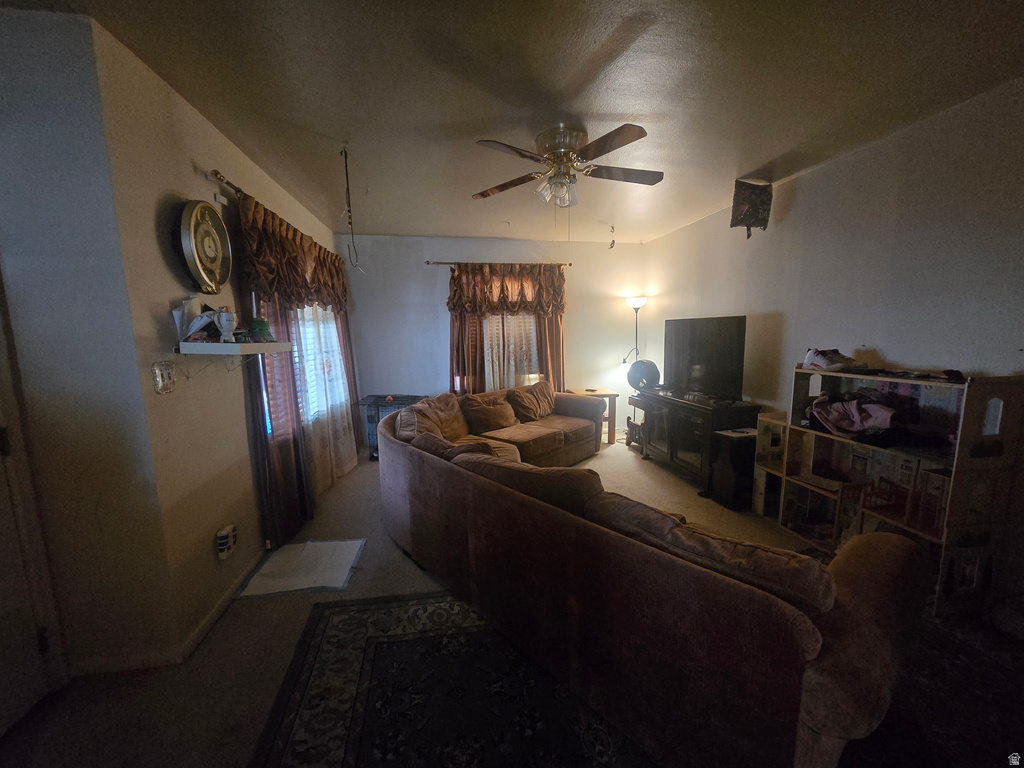 1530 CHILDS AVE photo 5